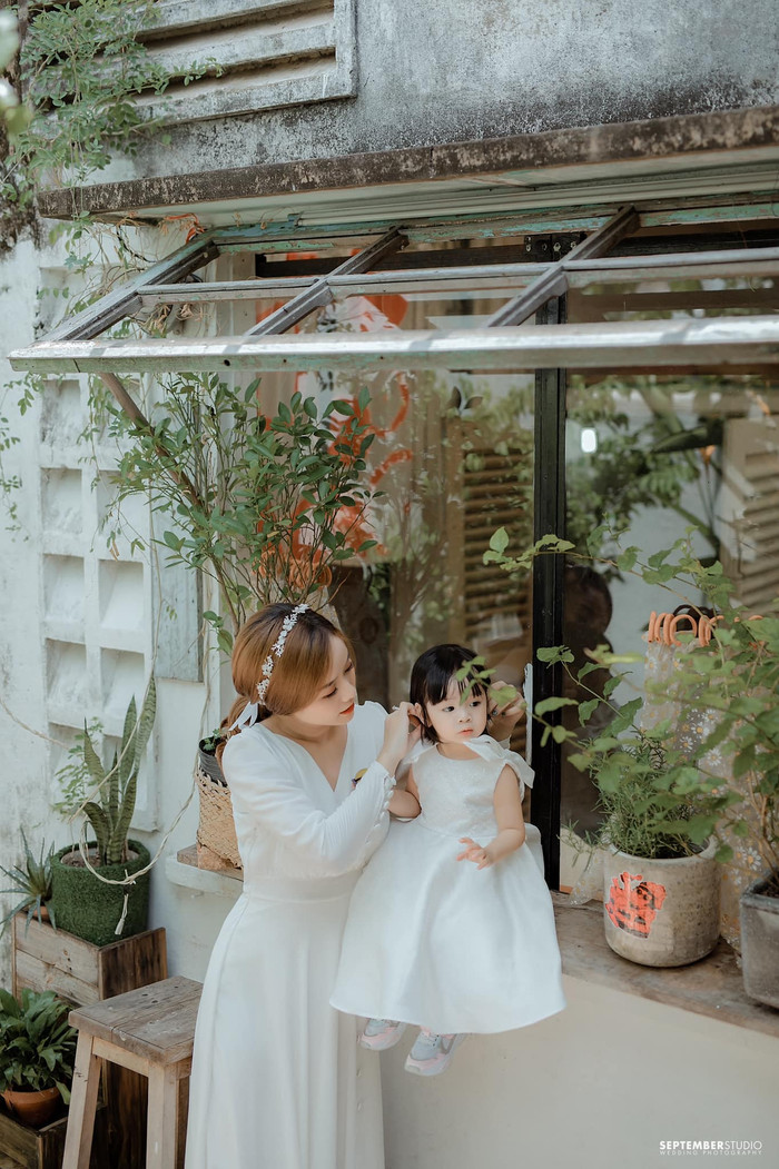 Sau khi ly hôn, Bảo Ngọc được quyền nuôi 2 con gái