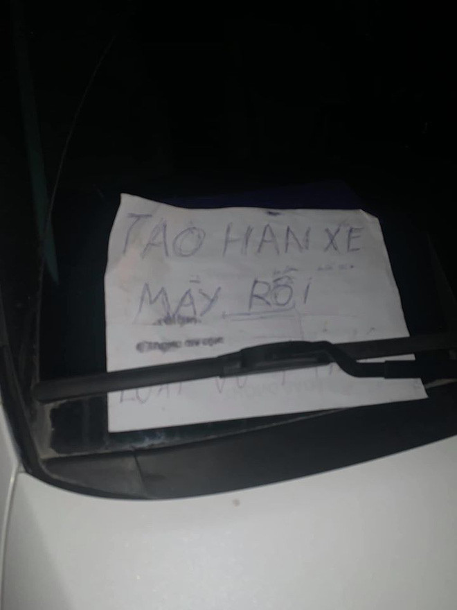 Mảnh giấy lời nhắn: 'Tao hàn xe mày rồi'