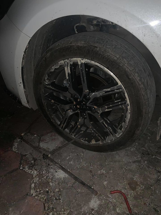 Bánh xe đã bị hàn