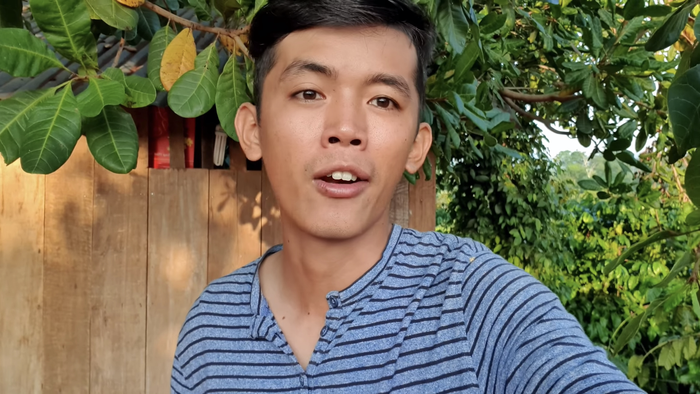 Sang Vlog là 1 trong 2 anh chàng “YouTuber phụ hồ” hot nhất Internet Việt Nam hiện nay. (Ảnh: Sang Vlog)
