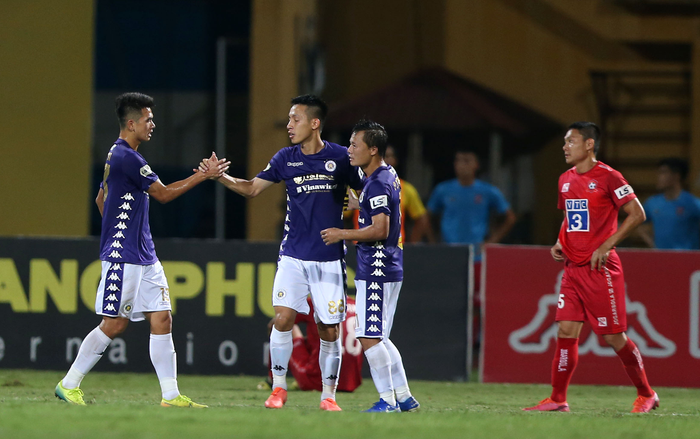 Hà Nội FC hạ Hải Phòng nhờ bàn phản lưới nhà Ảnh 2