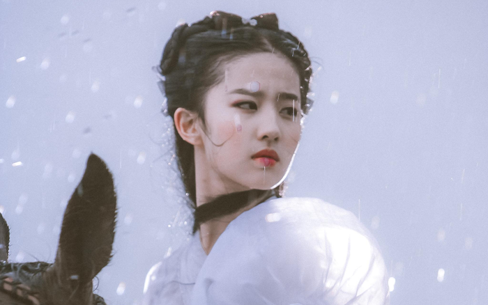 Hình ảnh mỹ nhân Hoa ngữ cưỡi ngựa trong phim cổ trang: Lưu Diệc Phi như tiên nữ, Địch Lệ Nhiệt Ba bị chê không thương tiếc Ảnh 2