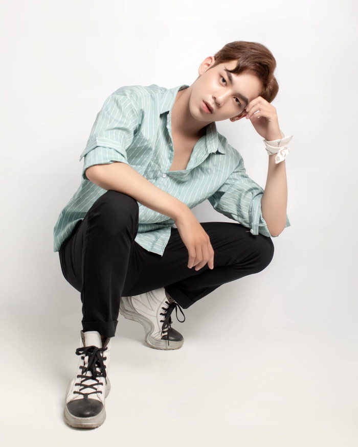 Hoàng Anh còn là người mẫu ảnh và diễn viên tự do