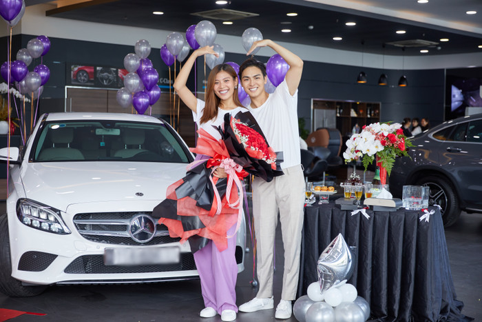 Được Jay Quân tặng xế hộp mừng kỷ niệm 10 năm, Chúng Huyền Thanh chia sẻ: 'Lần đầu gặp còn tưởng anh cong' Ảnh 5