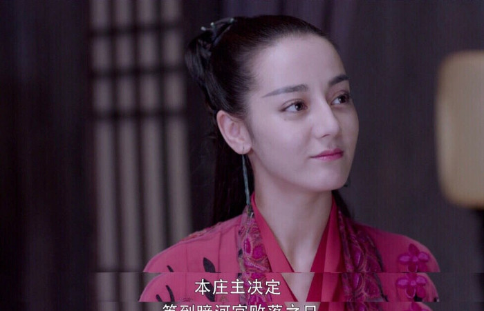 Phản ứng của dân mạng Trung Quốc: 'Thật sự hình ảnh này chẳng khác gì nam cải nữ trang...'