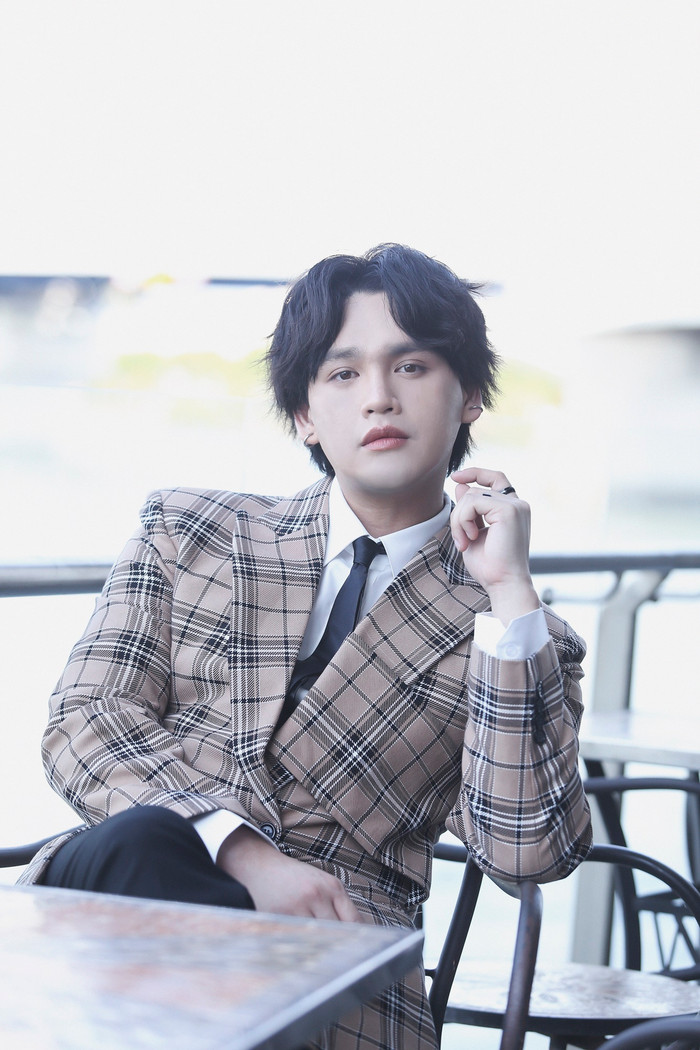 Nam ca sĩ Nguyễn Trần Trung Quân.