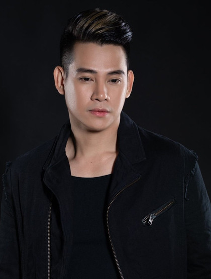 Diễn viên ca sĩ Phùng Ngọc Huy.
