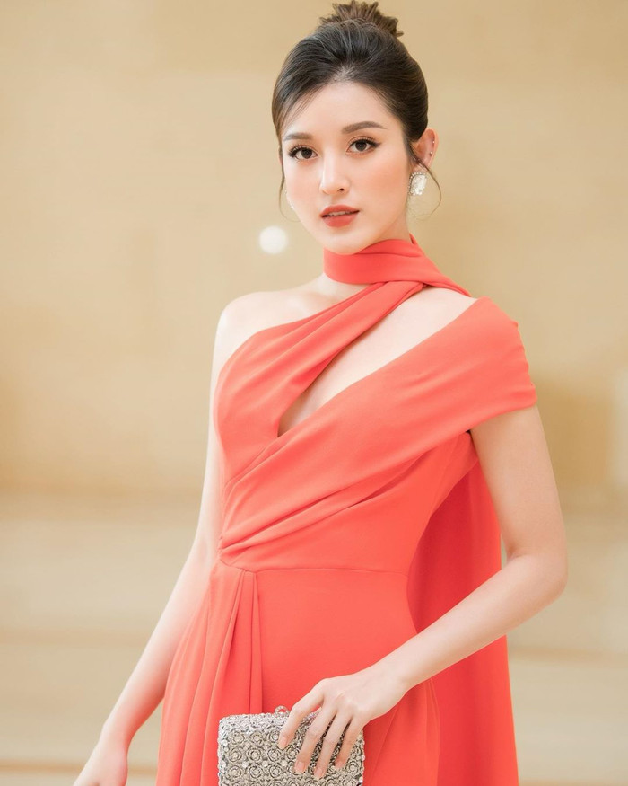 Á hậu Huyền My đẹp quý phái trong thiết kế dạ hội ôm body quyến rũ.