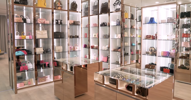 Sao Việt khiến fan mắt chữ O miệng chữ A vì tủ đồ hàng hiệu đắt ngang căn penthouse Ảnh 3