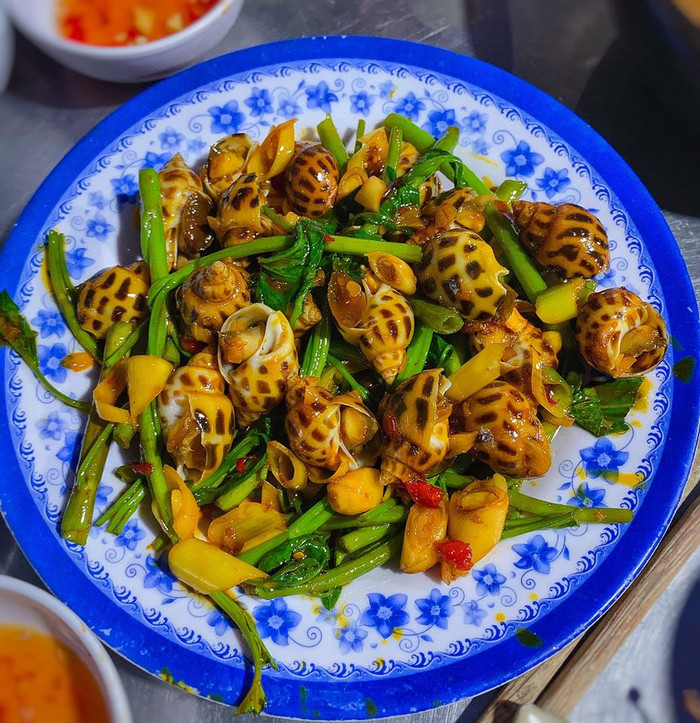 Những quán ốc nổi tiếng ở Sài Gòn mà bạn nên ăn thử một lần Ảnh 11