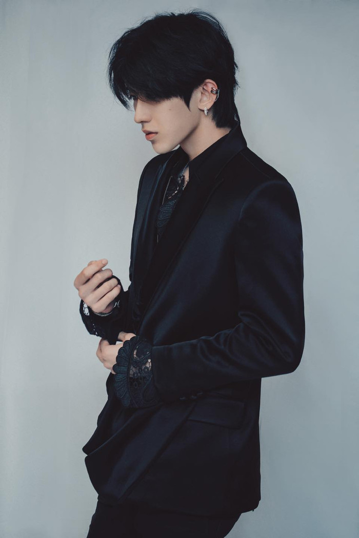 Không chỉ thưởng thức âm nhạc, khán giả còn được chiêm ngưỡng những visual xinh lung linh tại 'Đông phương phong vân bảng lần thứ 27' Ảnh 36