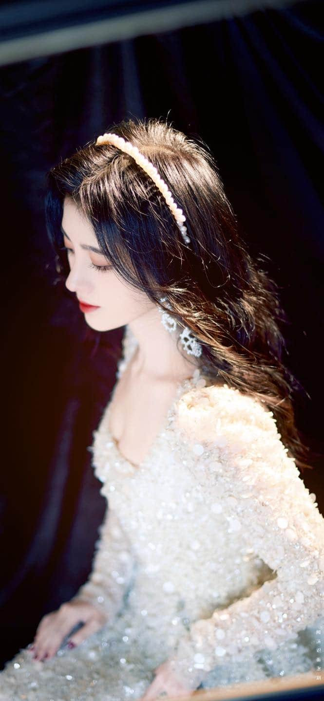 Cúc Tịnh Y hóa công chúa Bạch Tuyết trên thảm đỏ sự kiện Đông Phương Phong Vân Bảng Ảnh 3