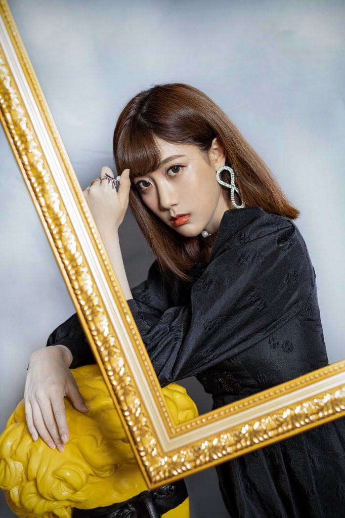 Cúc Tịnh Y cao quý, Mạnh Mỹ Kỳ xinh đẹp, Lý Nghệ Đồng như 'đắc tội' với stylist Ảnh 28