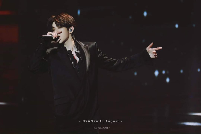 Soi hàng hiệu Thái Từ Khôn mặc khi biểu diễn tại Đông Phương Phong Vân Bảng: Nguyên cây đen nhức mắt! Ảnh 18