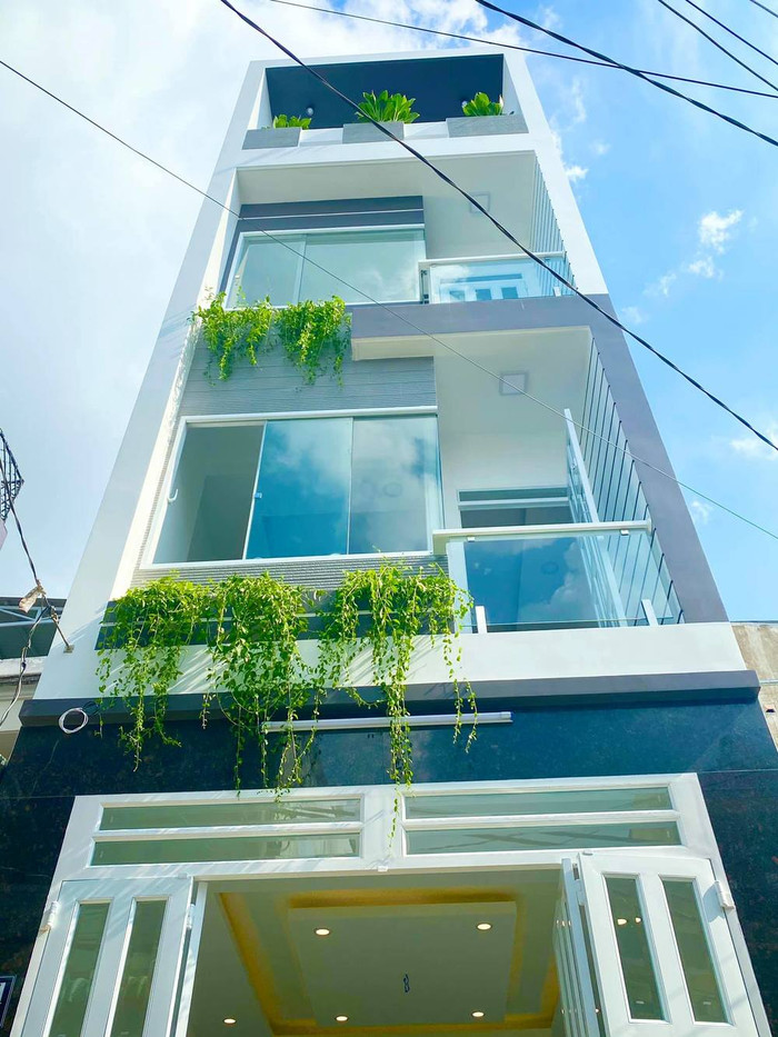 Vẻ ngoài khá bắt mắt, hoành tráng của căn biệt thự mới của MC Đại Nghĩa