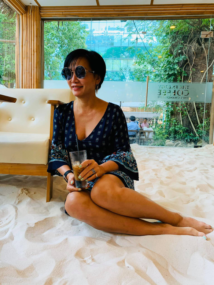 Những màn 'lột xác' ngoại hình ấn tượng của sao nữ gạo cội Ảnh 14