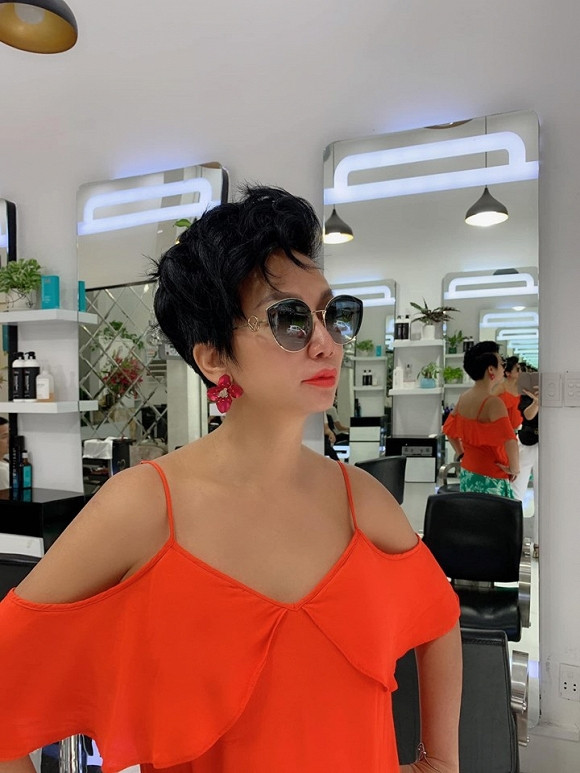 Những màn 'lột xác' ngoại hình ấn tượng của sao nữ gạo cội Ảnh 12