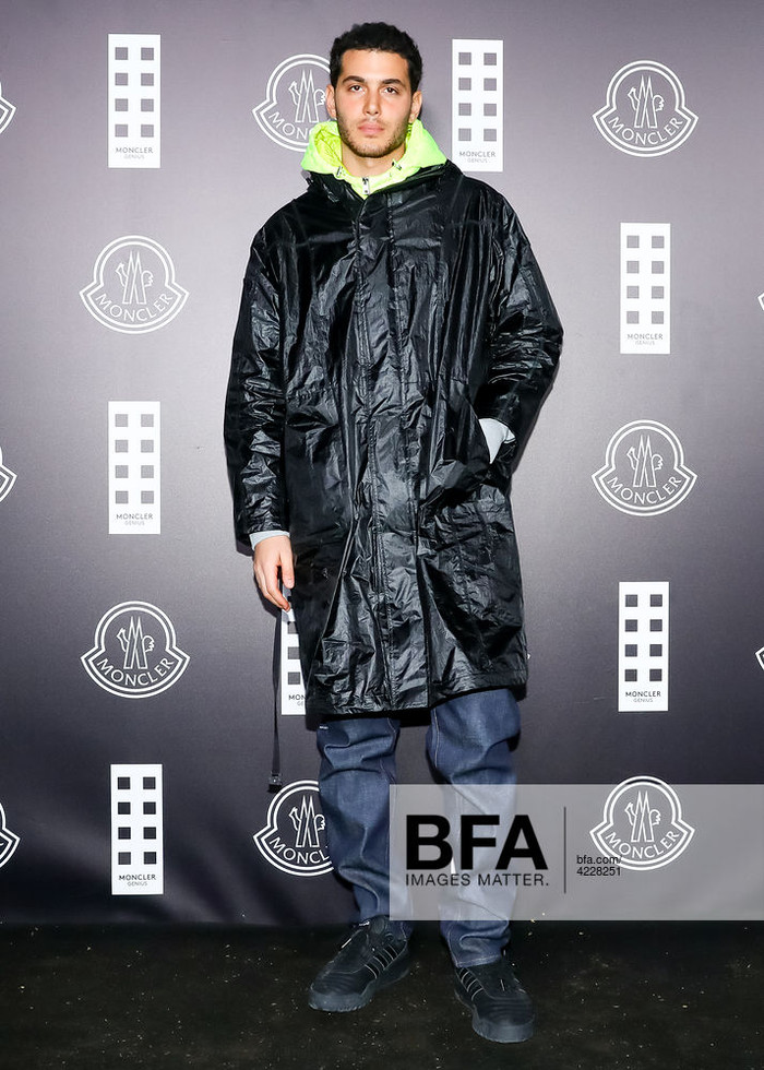 Vẻ ngoài điển trai đậm nét Trung Đông của Fai Khadra cũng khiến nhiều nhãn hàng để ý đến anh 