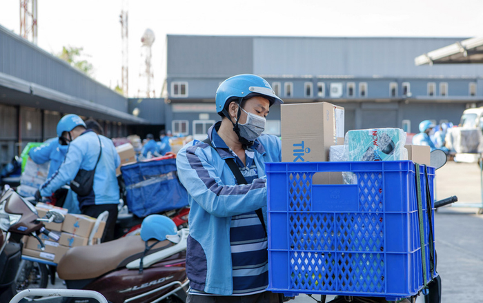 Dịch bệnh Covid-19 được cho là một trong những nguyên nhân khiến thương vụ sáp nhập tỷ đô giữa Tiki - Sendo bị ngưng vô thời hạn. (Ảnh: Tiki)