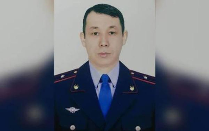 Truy bắt tội phạm ấu dâm, nam cảnh sát dũng cảm phi thân từ tầng 13 Ảnh 2