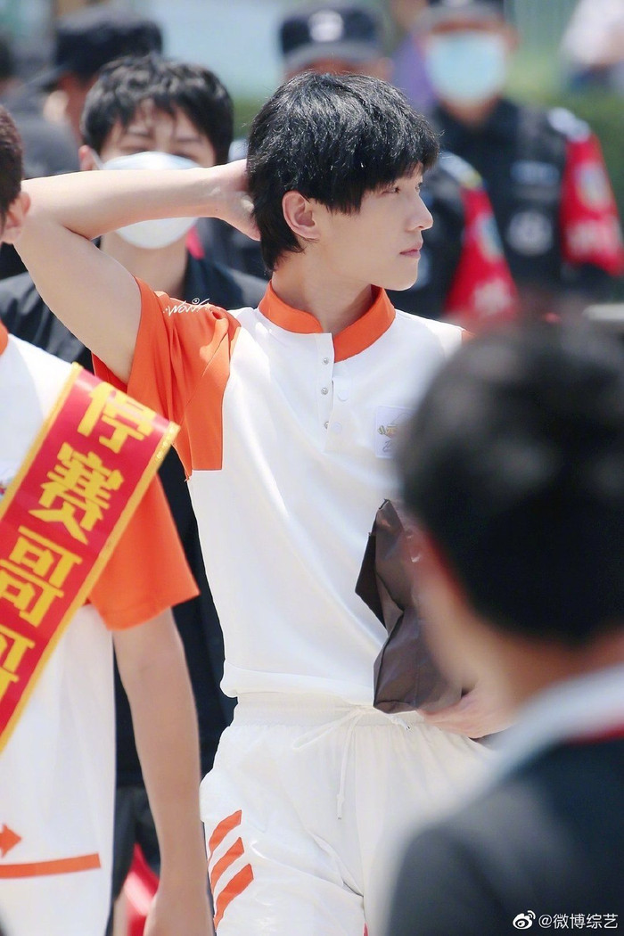 'Ca ca tràn đầy sức sống' chưa phát sóng đã gây tranh cãi khi Dương Dương xuất hiện ở bệnh viện? Ảnh 5