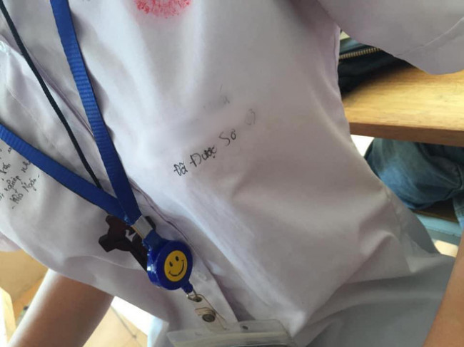 Những hình ảnh khiến nhiều người 'nóng mặt'