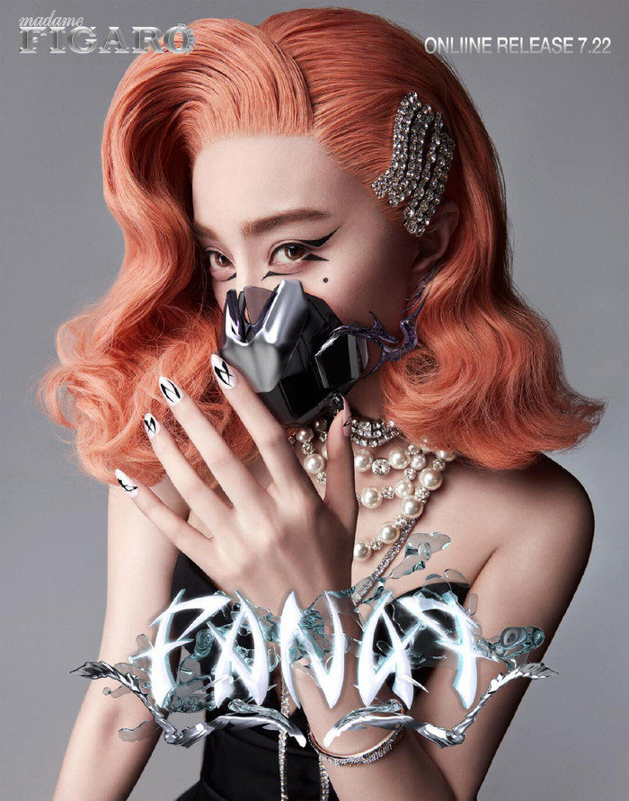 Visual trong nhóm thường chọn những layout makeup nổi bật đính đá, kim cương như thế này 