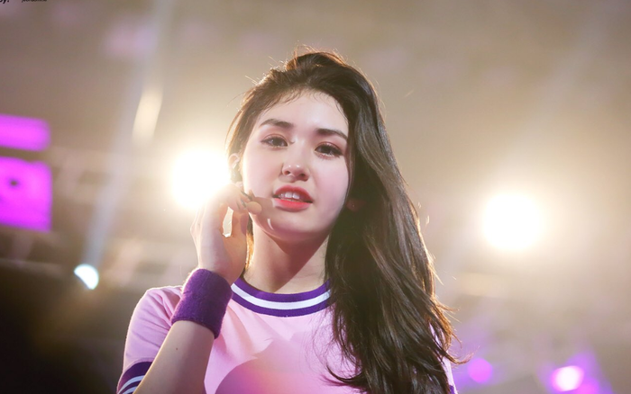 Quán quân 'Produce 101' - Jeon Somi ký hợp đồng với công ty quản lý của Blackpink, Selena Gomez: Mỹ tiến thành hay bại? Ảnh 2