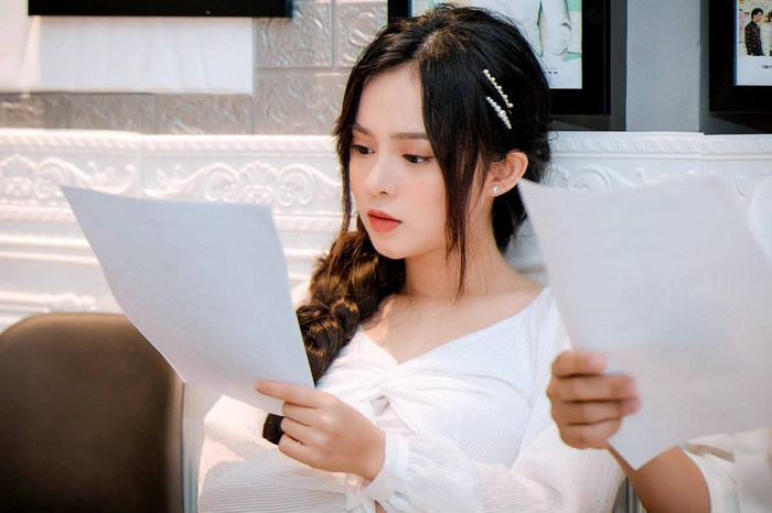 Nữ MC truyền hình 'gây sốt' về nhan sắc lẫn tài năng, được ví như 'Cổ Lực Na Trát phiên bản Việt' Ảnh 10