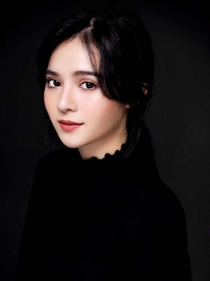 Nữ MC truyền hình 'gây sốt' về nhan sắc lẫn tài năng, được ví như 'Cổ Lực Na Trát phiên bản Việt' Ảnh 11