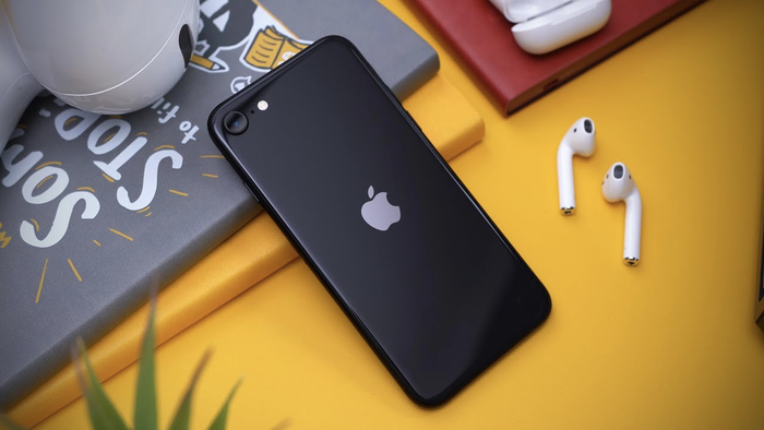 Hơn 26% người mua iPhone SE 2020 là những người chuyển từ điện thoại Android. (Ảnh: GadgetIn)