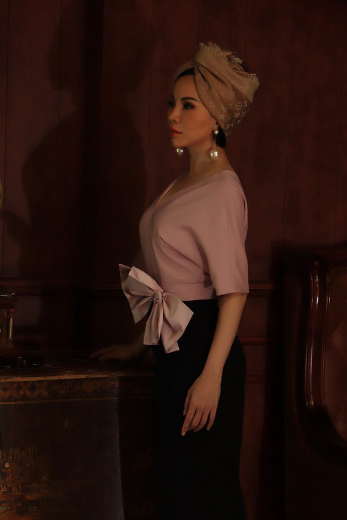 Những chiếc đầm đón thu cho nàng công sở thêm quyến rũ Ảnh 6