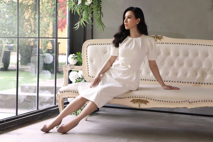 Những chiếc đầm đón thu cho nàng công sở thêm quyến rũ Ảnh 10