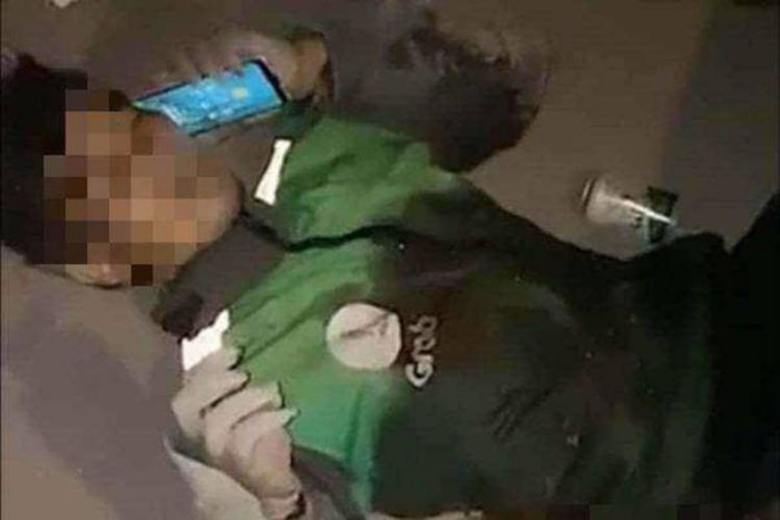 Anh Q. bị 2 đối tượng lạ mặt chặn đường, cướp xe máy rồi đâm trọng thương