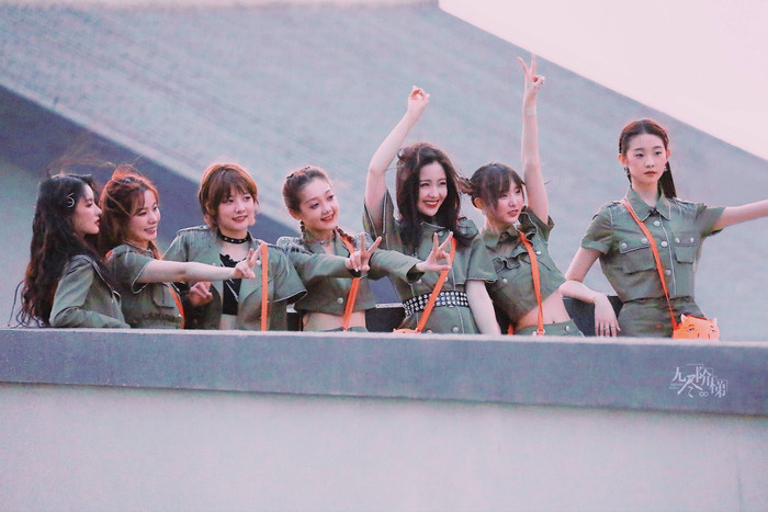 Thực lực của Bonbon Girls 303 gặp nhiều nghi ngờ khi đảm nhận vị trí đoàn nhận xét trong 'Chúng tôi nhiệt huyết' Ảnh 6