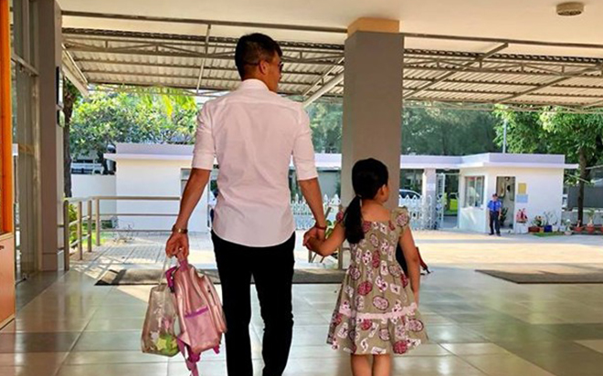 Con gái Công Vinh - Thủy Tiên thừa hưởng nhiều nét nổi trội của mẹ Ảnh 2