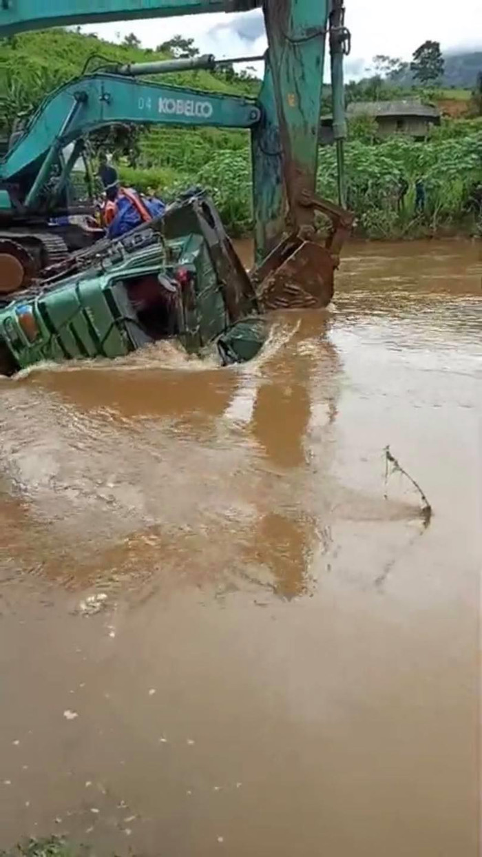 Mưa lớn nhấn chìm nhiều tuyến đường ở Hà Giang, đã có 5 người tử vong Ảnh 9