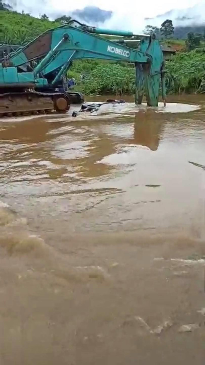 Mưa lớn nhấn chìm nhiều tuyến đường ở Hà Giang, đã có 5 người tử vong Ảnh 7