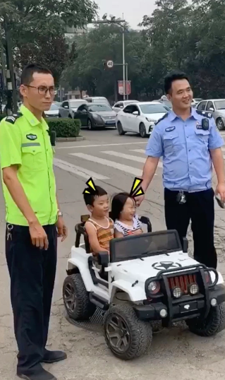 Chân dung hai 'quái xế'.