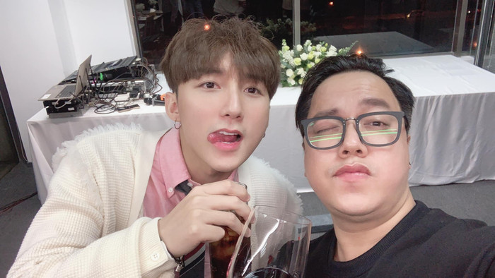 Tùng Leo luôn đồng hành cùng Sơn Tùng M-TP trong những sự kiện quan trọng của nam ca sĩ.