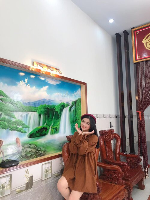 Trước thời khắc chia tay, nữ sinh trao nụ hôn đến các bạn cùng lớp, hành động với các nam sinh mới khiến nhiều người thích thú Ảnh 13