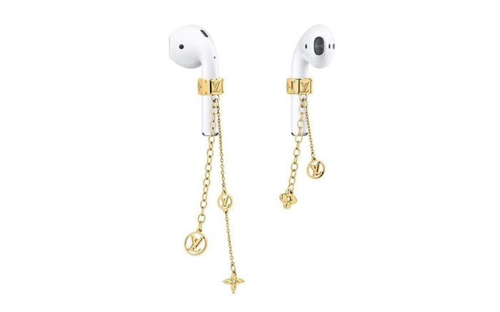 Hết thắt lưng giống dây buộc hàng, Louis Vuitton ra trang sức cho tai nghe khiến các tín đồ phì cười Ảnh 2