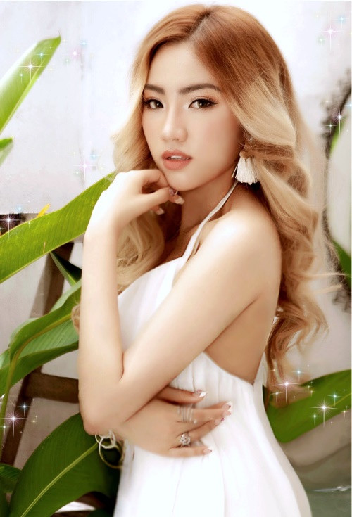 Con nghệ sĩ Việt đi theo nghề hát: Người năng khiếu từ bé, người chật vật tìm 'chỗ đứng' trong showbiz Việt Ảnh 11