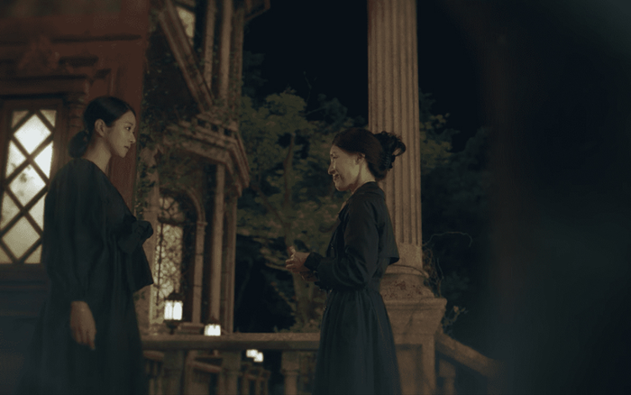 Điên thì có sao: Xuất hiện hàng loạt giả thuyết rợn người về mẹ của Seo Ye Ji, Park Ok Ran chỉ là “mẹ ma” còn người kia mới thực sự gây sốc Ảnh 2