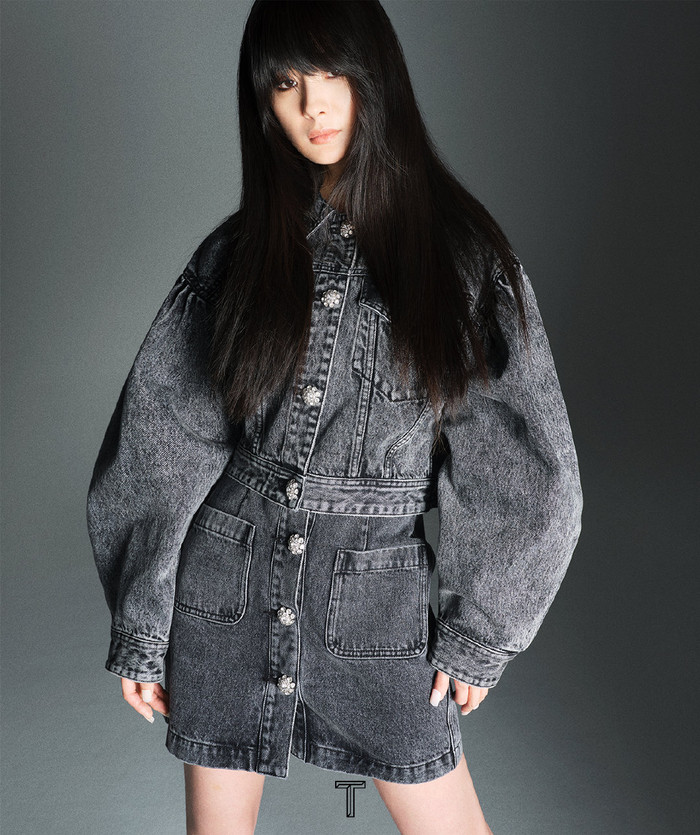 Ảnh tạp chí tháng 7 của Dương Mịch: Tạo hình thiên biến vạn hóa, lúc hoang dại lúc quyến rũ lúc cool khiến người xem 'chóng mặt' Ảnh 12