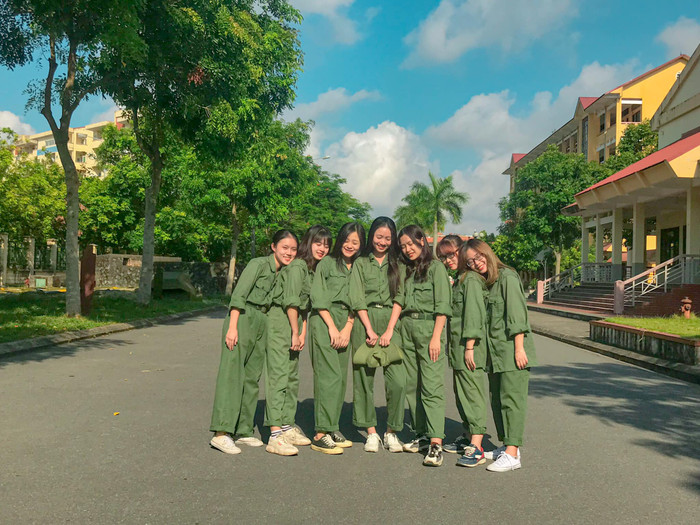 Trước khi vào luyện tập, cùng nhau ghi lại khoảnh khắc xinh đẹp nhất