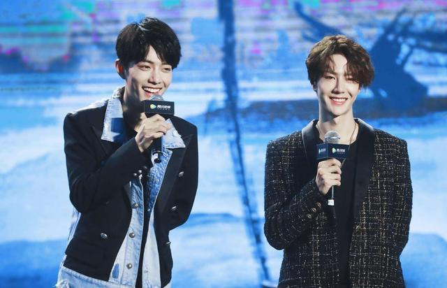 Fan Tiêu Chiến tố nhà Vương Nhất Bác đạo ý tưởng, bắt chước treo dây đỏ chúc phúc cho thần tượng Ảnh 9