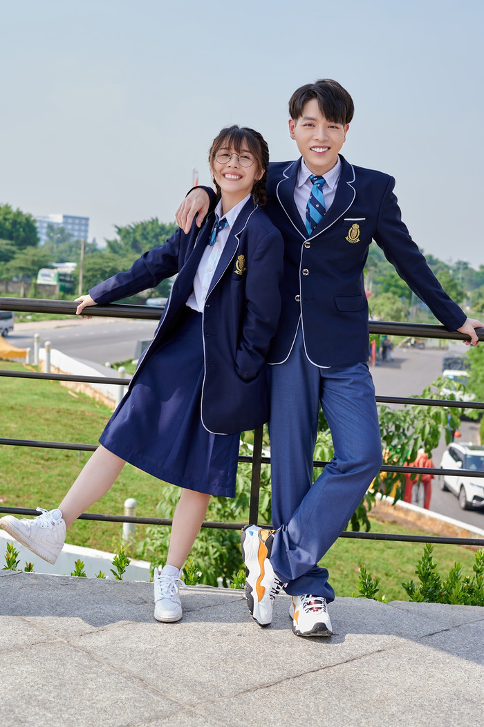 Quên gia đình Hoa dâm bụt, cặp đôi 'Phúc Hậu' tình tứ trong sự kiện khiến fan ship rần rần Ảnh 7