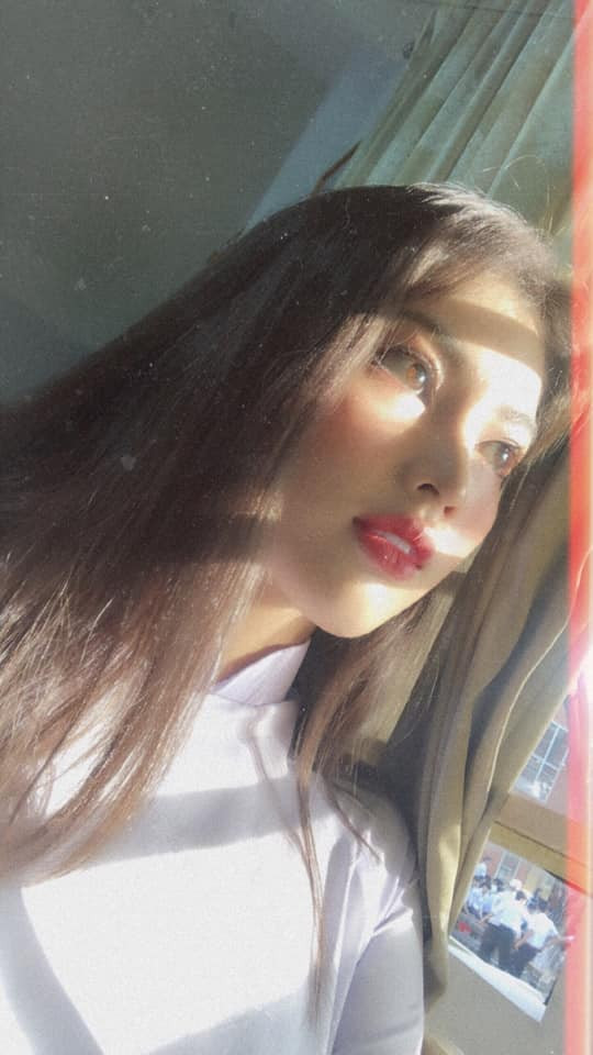 Thảo rất thích đọc sách, tập squat để cải thiện vòng 3 thật đẹp và săn chắc, hiện tại chỉ số của cô là 93cm và Thảo vẫn tập luyện mỗi ngày 2 tiếng để vòng ba thêm hoàn hảo hơn.&nbsp;