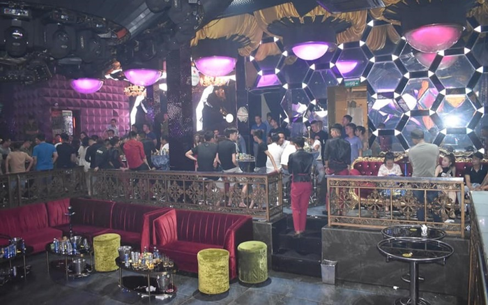 Phát hiện nữ sinh 16 tuổi cùng hơn 40 người khác dương tính với ma túy trong quán bar Ảnh 2